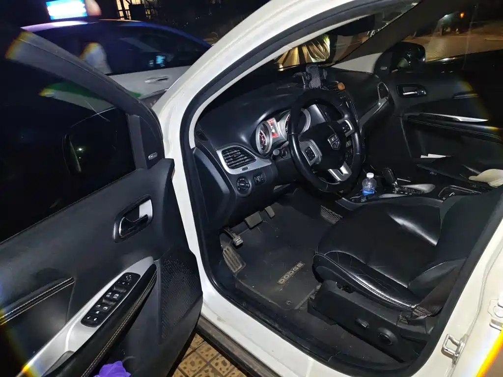Dodge Journey — миниатюра 17