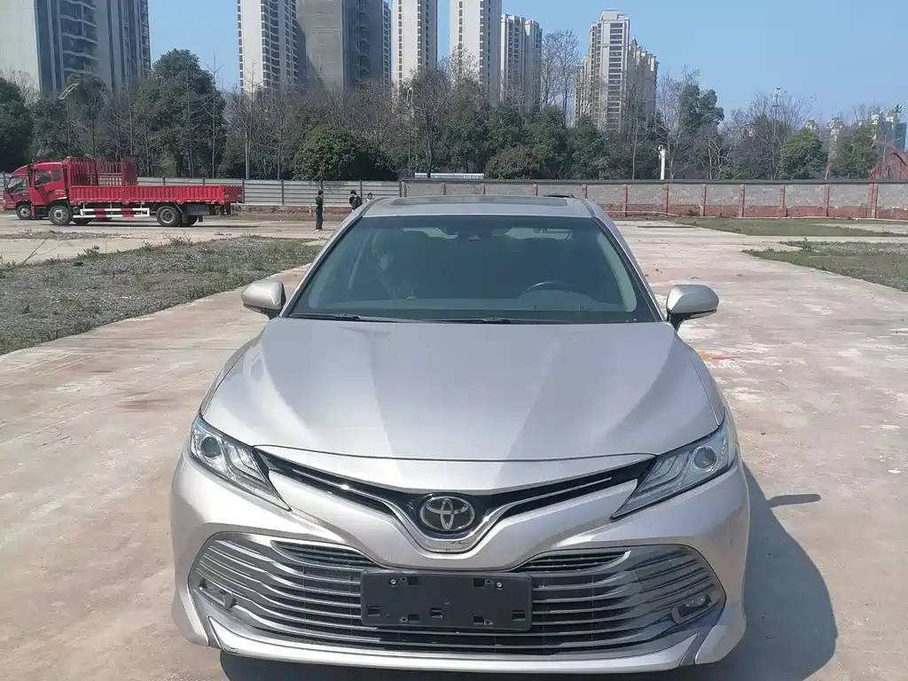 TOYOTA CAMRY