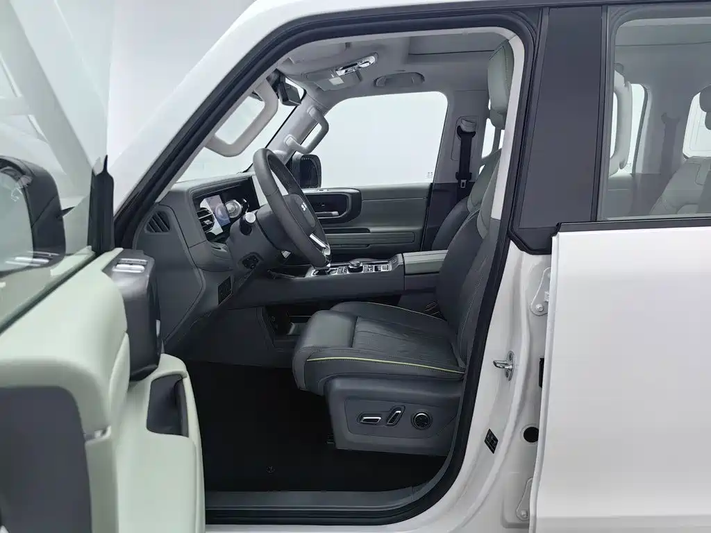 Beijing Off-Road Beijing Off-Road BJ40 Extended Range — миниатюра 10