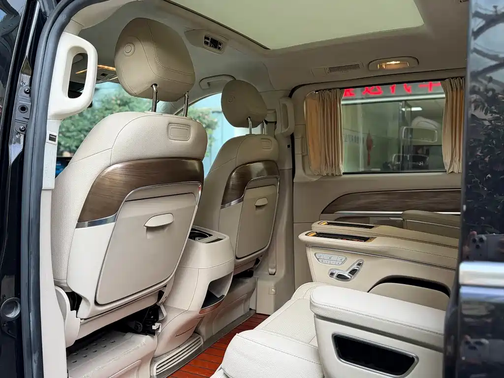 MERCEDES-BENZ V CLASS