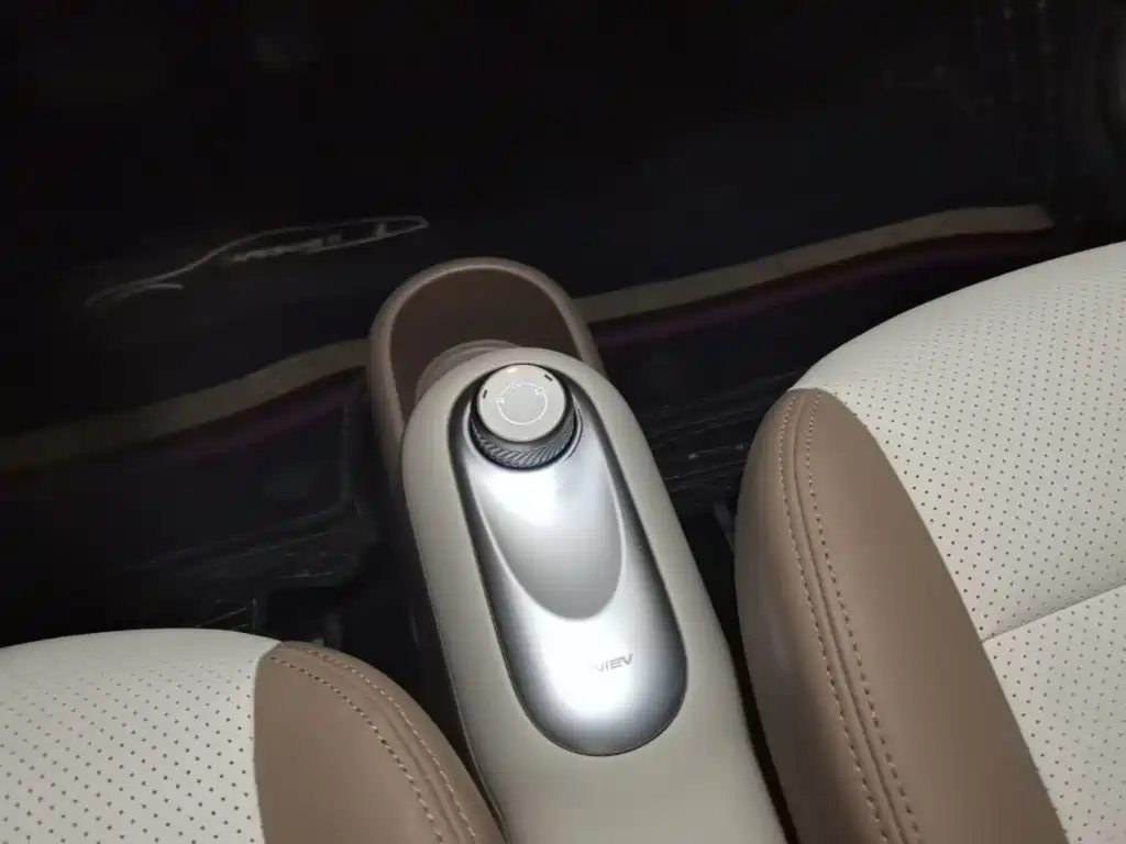 Wuling MINIEV — миниатюра 14