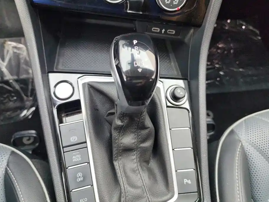 Volkswagen Sagitar — миниатюра 16