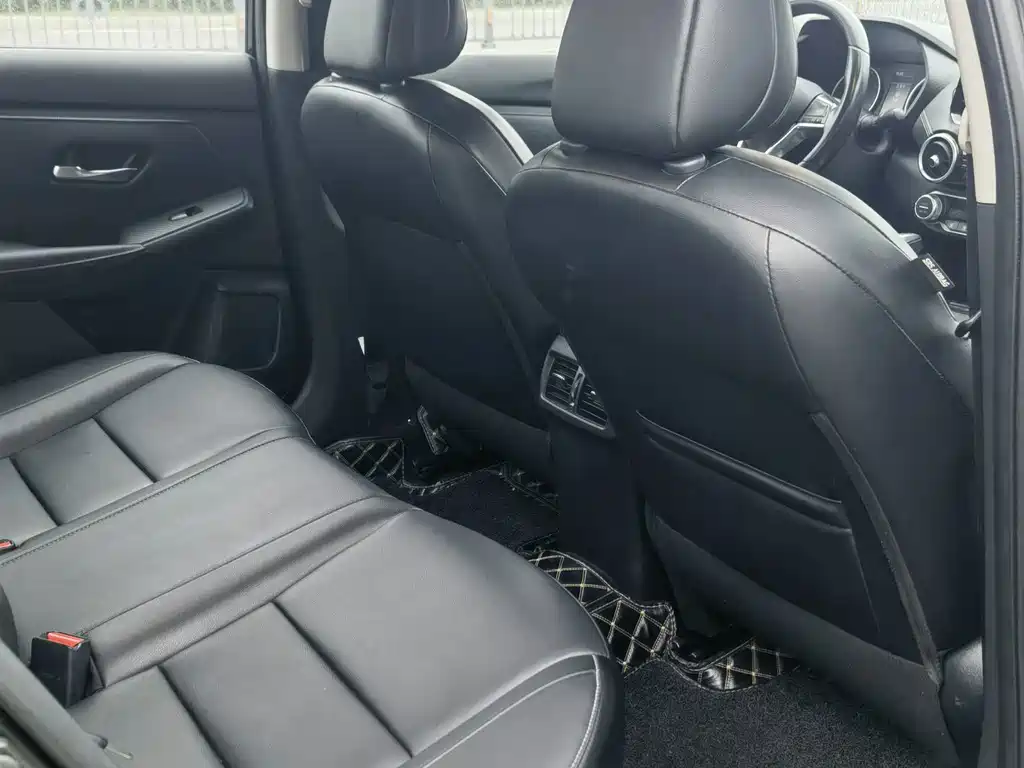 Nissan Sylphy — миниатюра 8