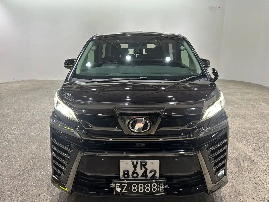 Toyota Vellfire — миниатюра 11