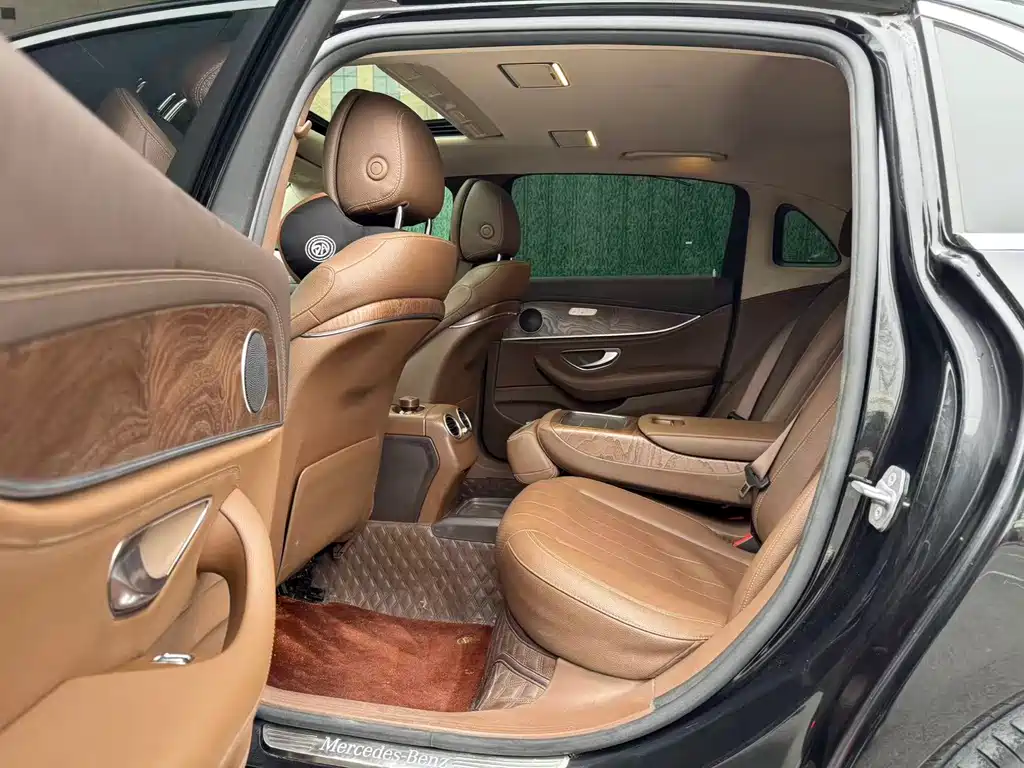 MERCEDES-BENZ E CLASS