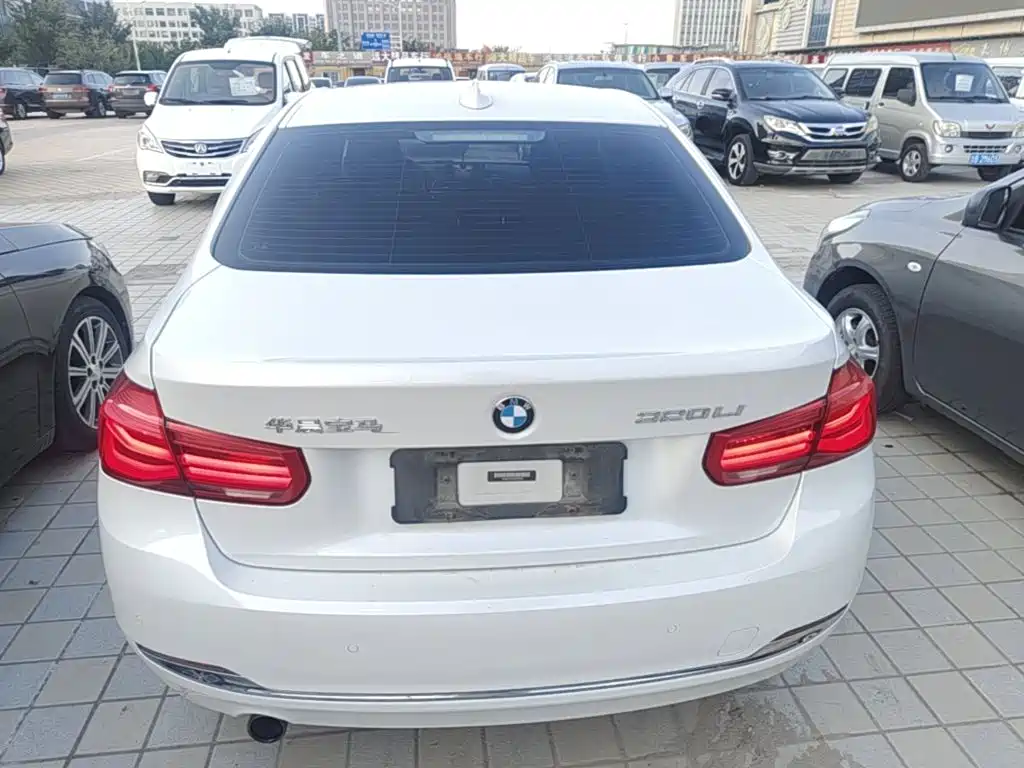 BMW 3 Series — миниатюра 6