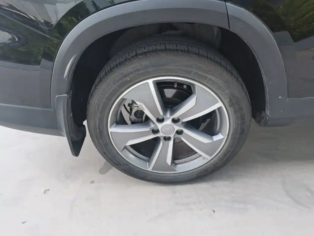 Geely Haoyue L — миниатюра 16