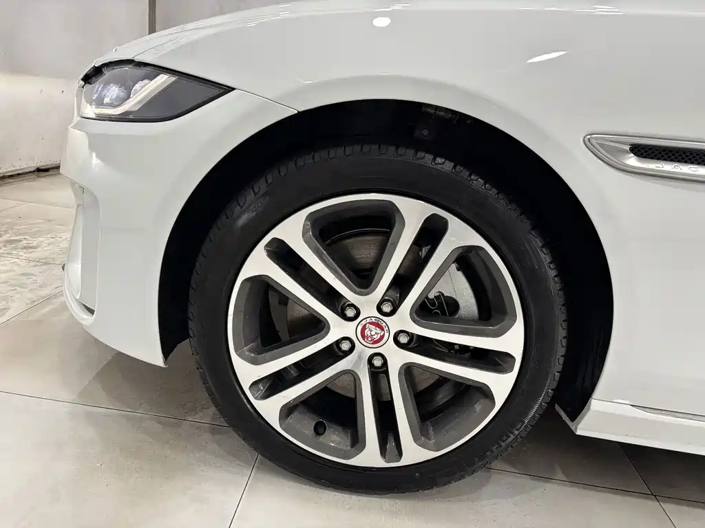 Jaguar XEL — миниатюра 30