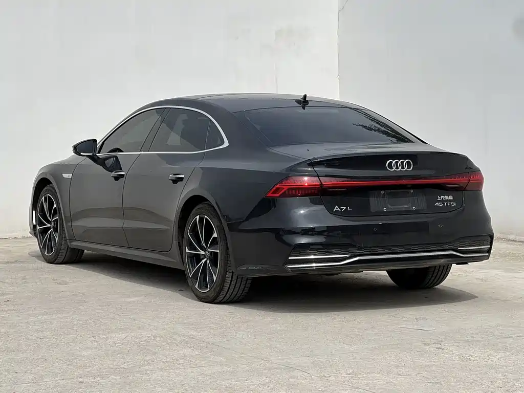 Audi A7L — миниатюра 4