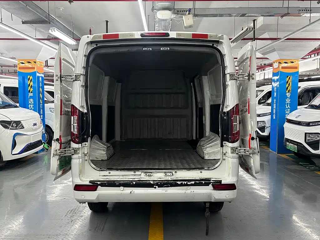 DONGFENG YUFENG EM27