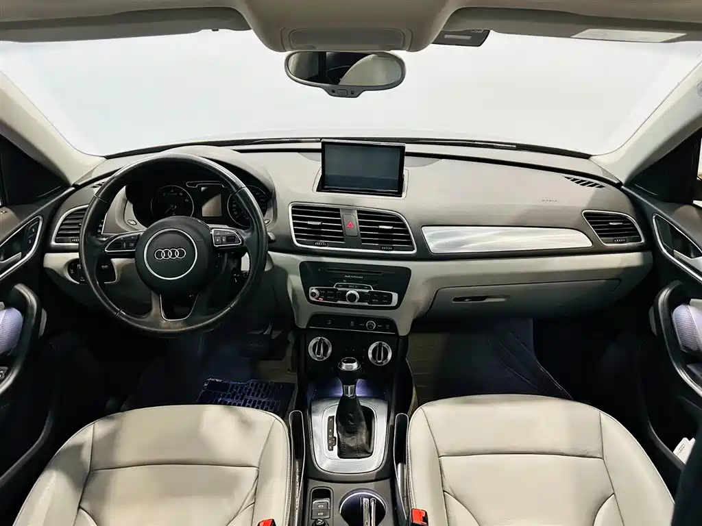 Audi Q3 2015 30 TFSI Comfort