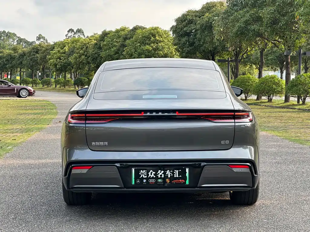 Geely Galaxy Galaxy E8 E8 2025 610km Premium