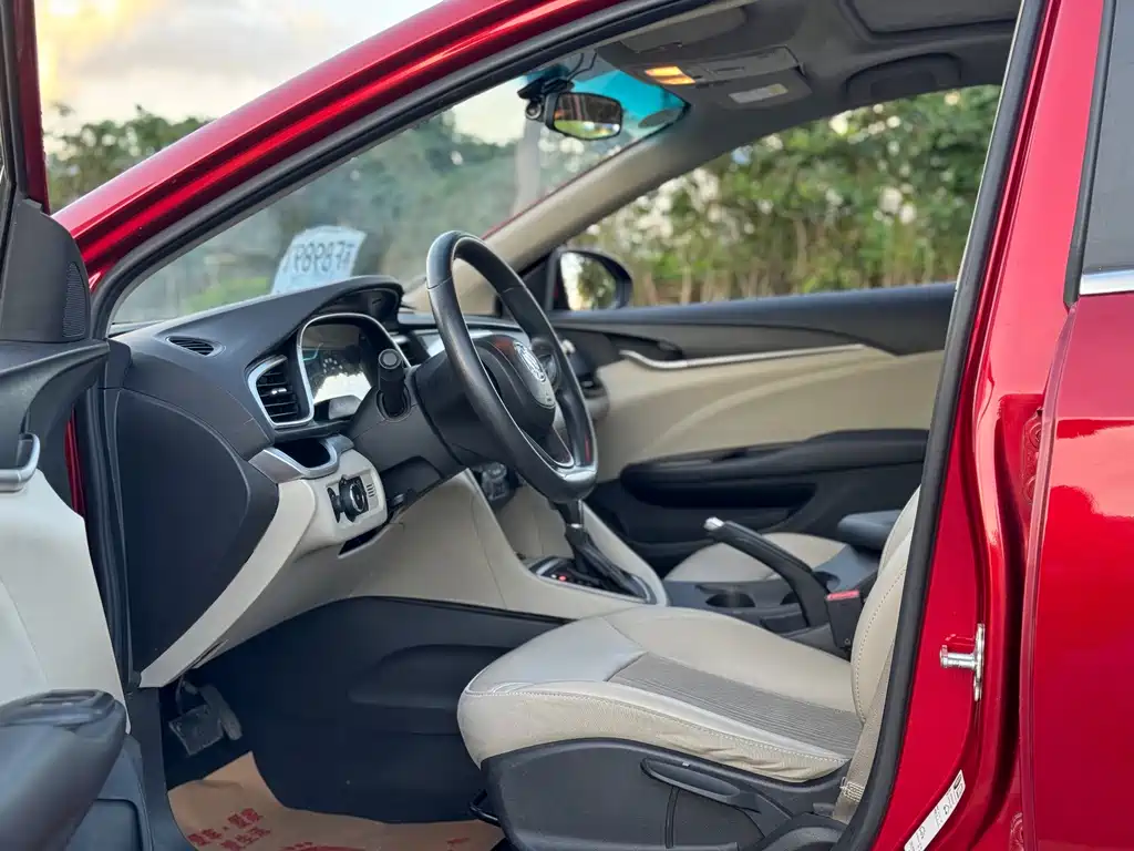Buick Excelle — миниатюра 4