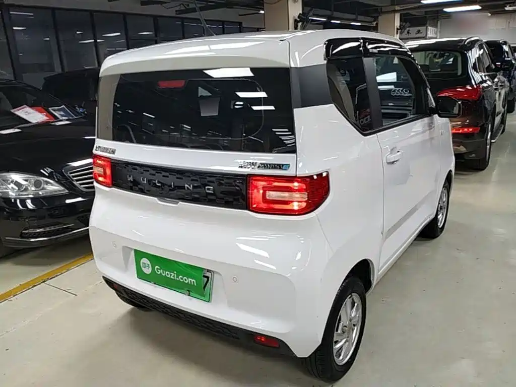 Wuling MINIEV — миниатюра 7