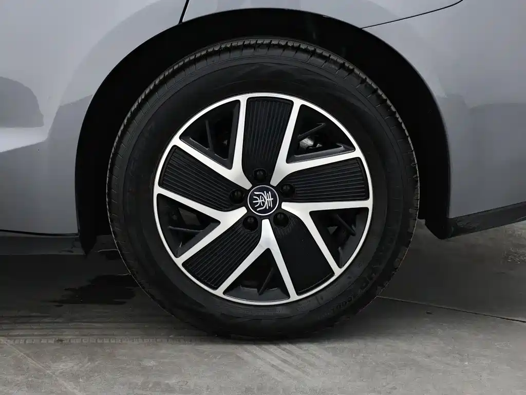 BYD Qin L — миниатюра 8