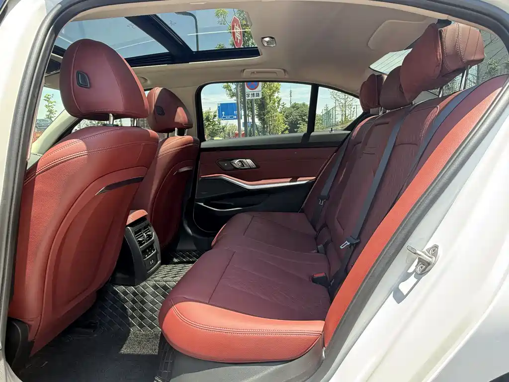 BMW 3 Series 3 2026 330Li M Sport