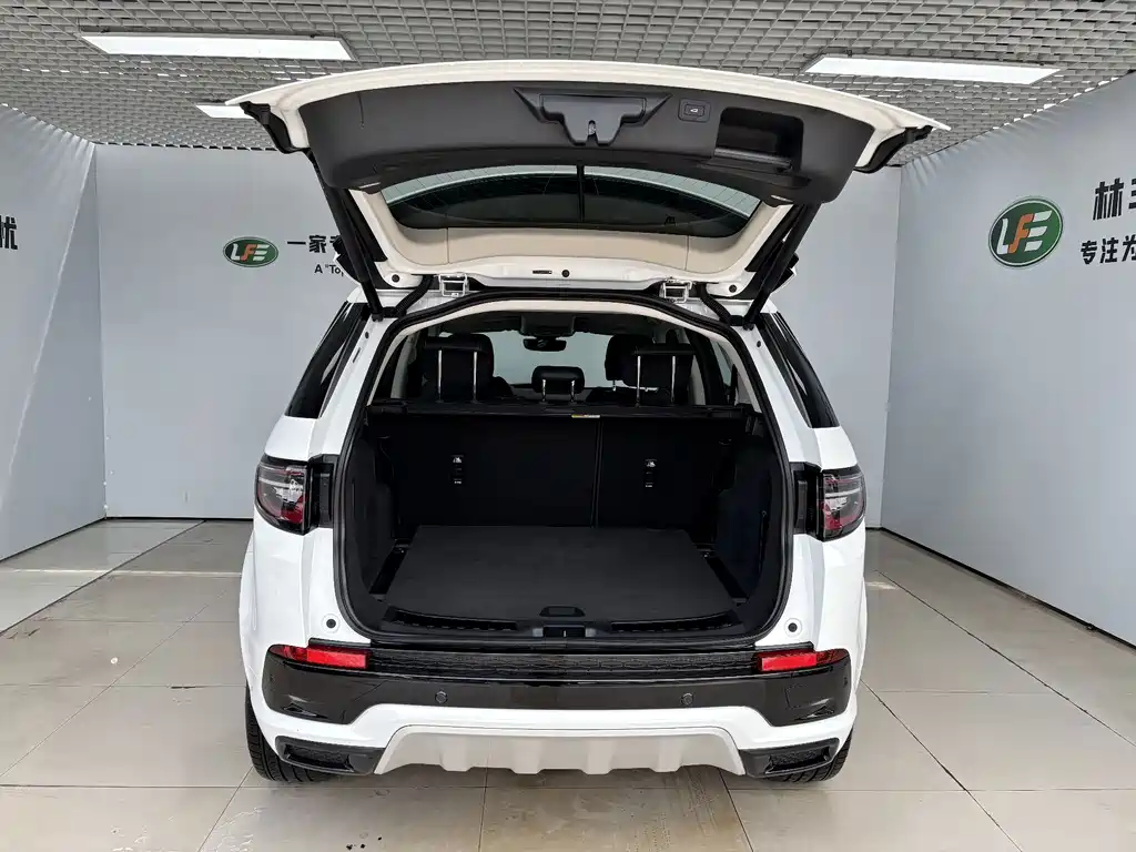 Land Rover Discovery Sport — миниатюра 29