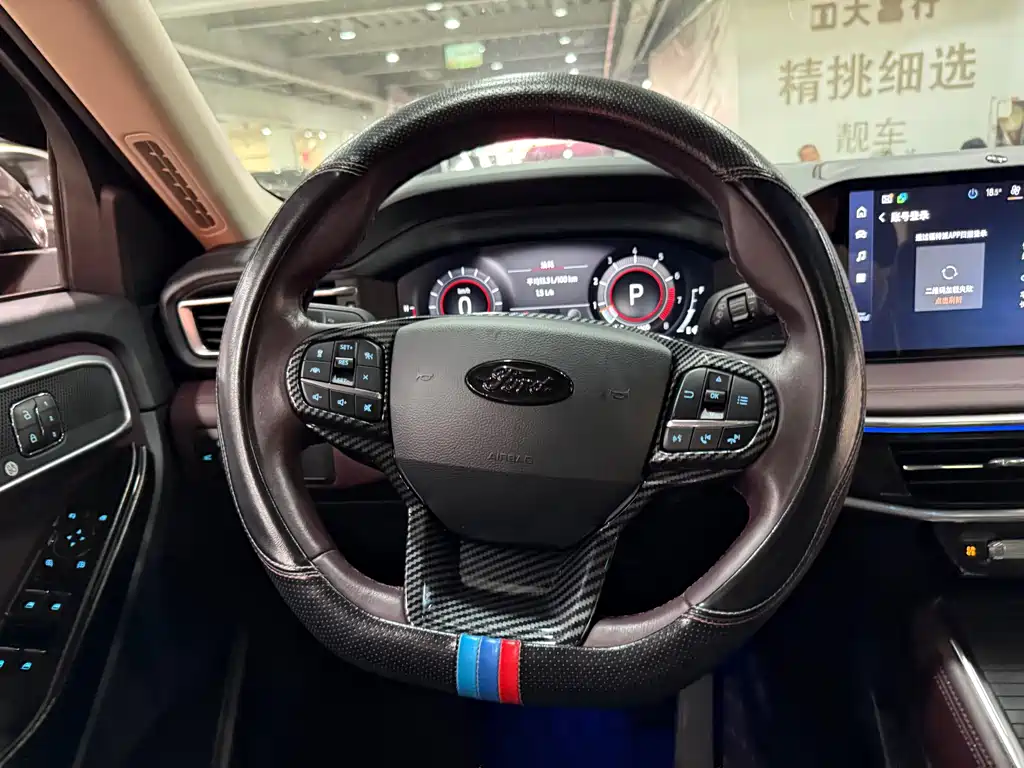 Ford Explorer — миниатюра 7