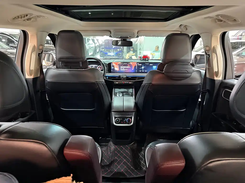 Ford Explorer — миниатюра 13