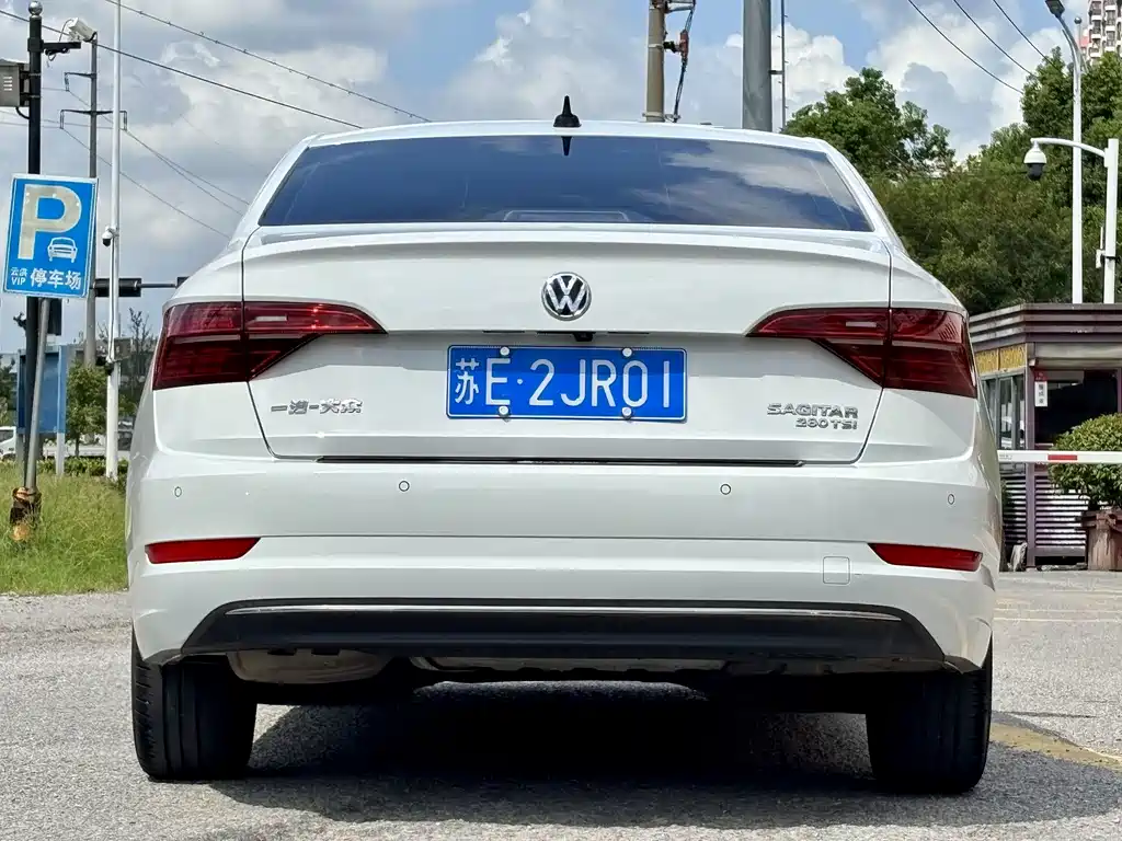Volkswagen Sagitar — миниатюра 2