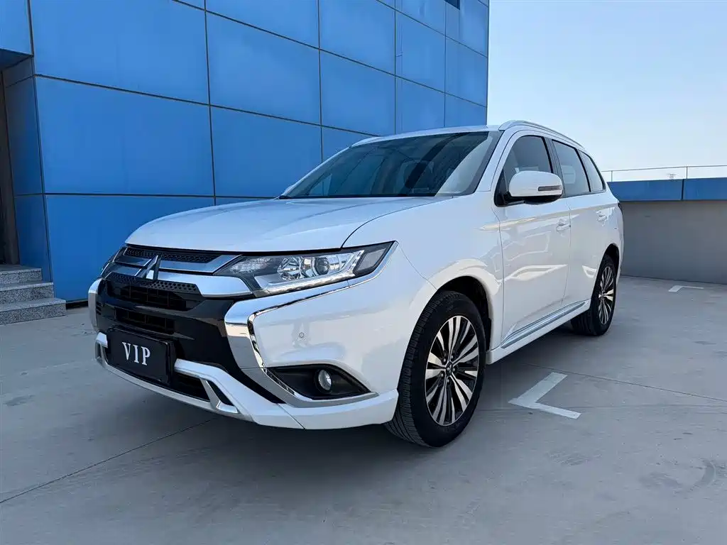 Mitsubishi Outlander 2022