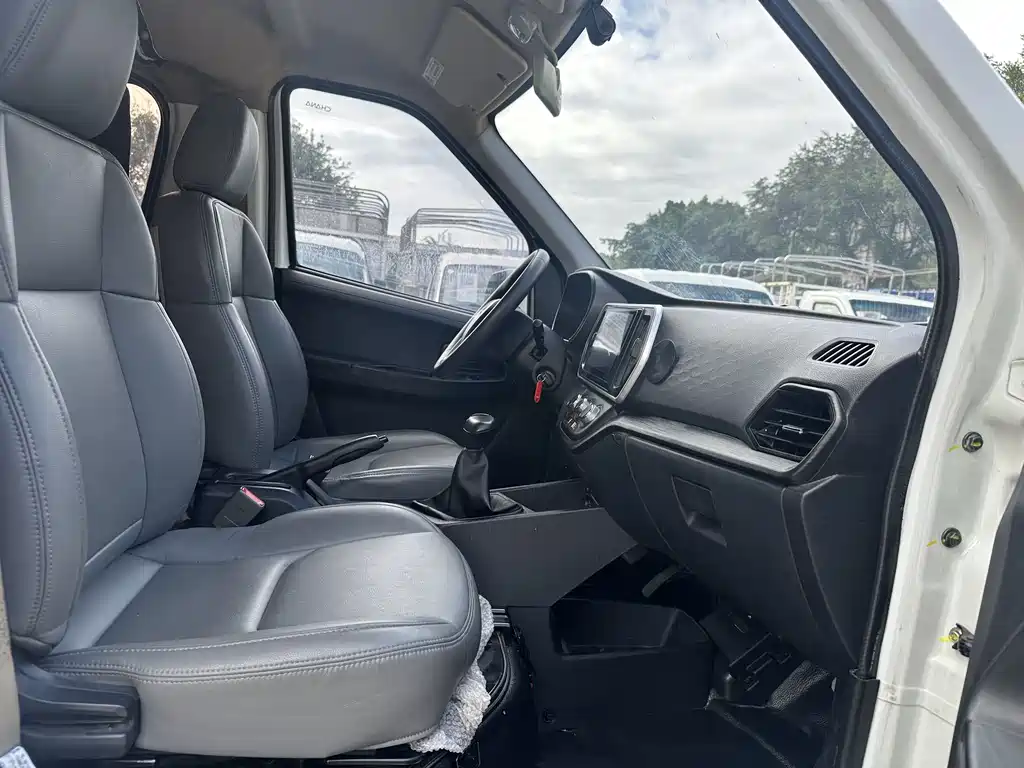 CHANGAN CHANGAN RUIXING EM80