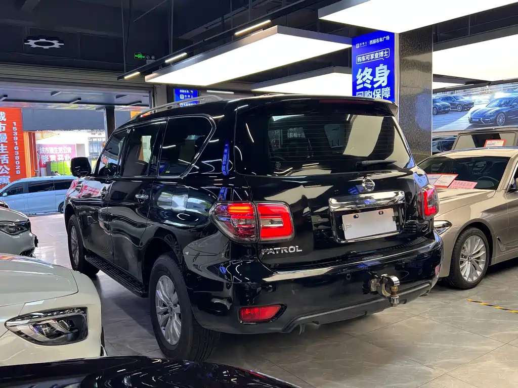 Nissan Patrol — миниатюра 13