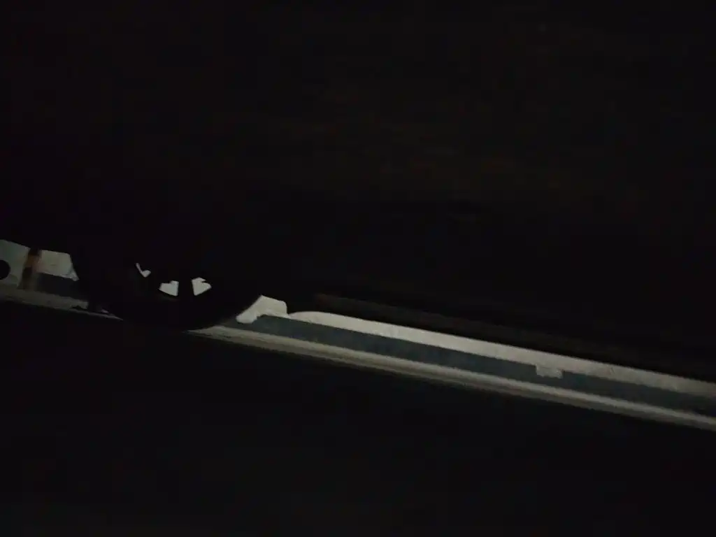 Tesla Model Y — миниатюра 25
