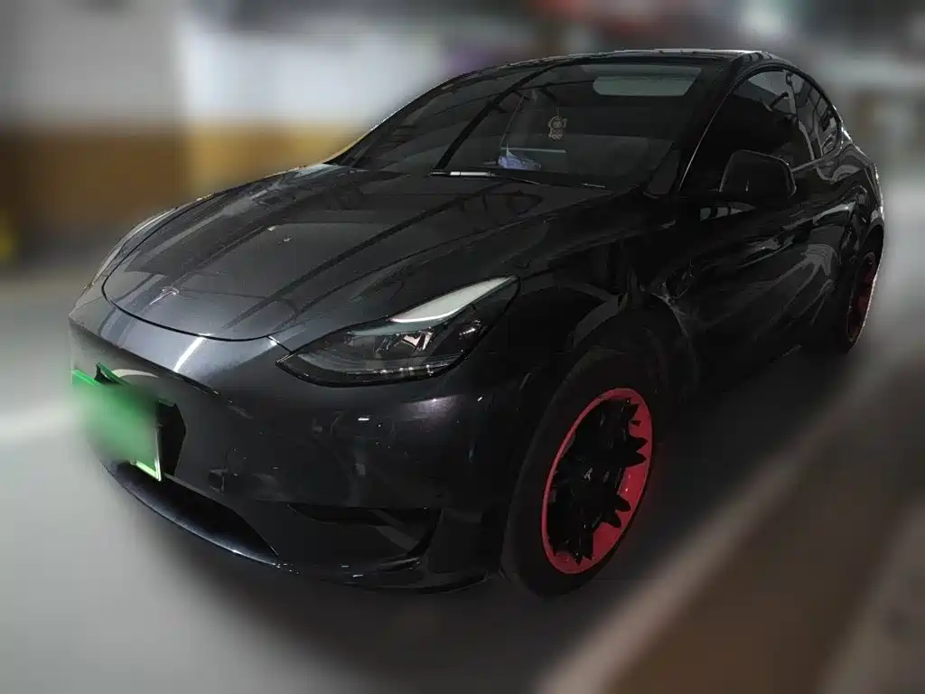 2024 Tesla Model Y - zdjęcie 1 z 25