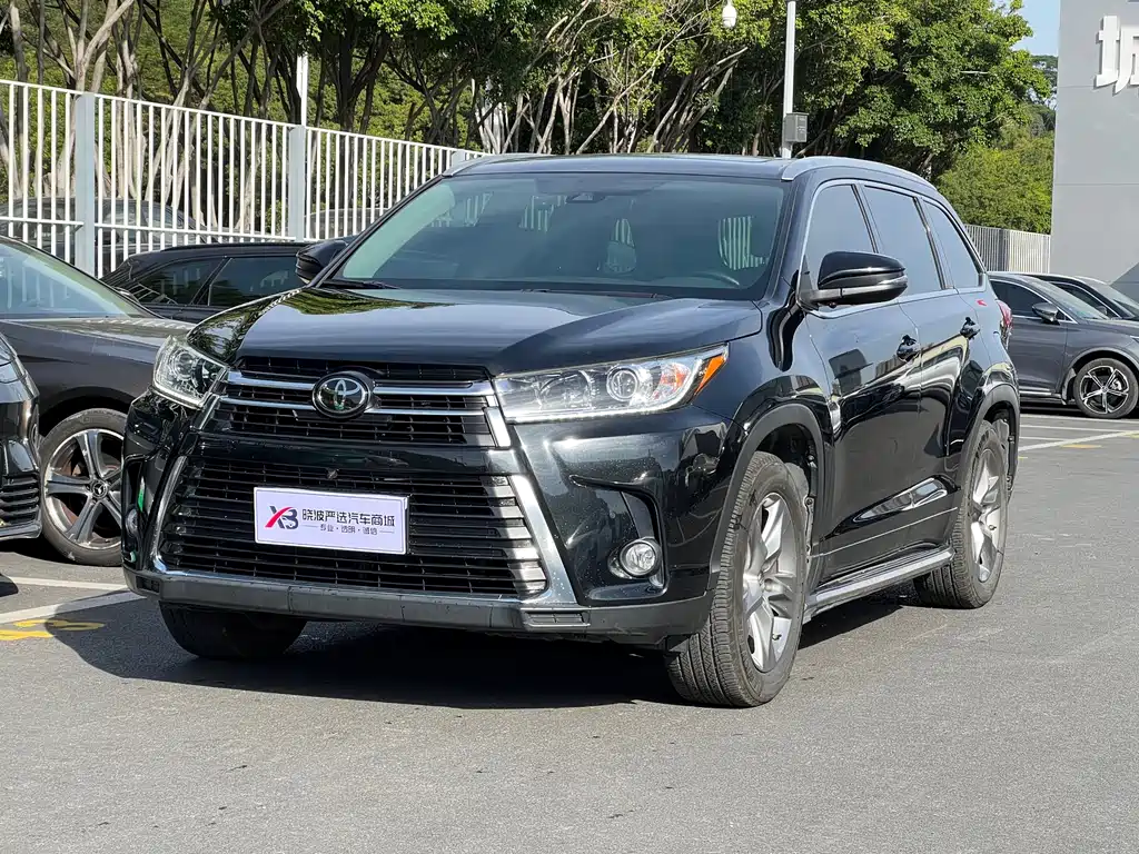 TOYOTA HIGHLANDER
