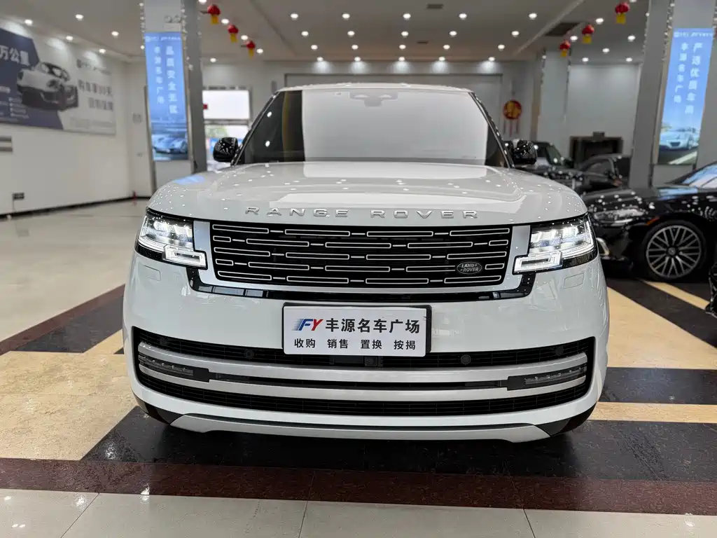 Land Rover Range Rover 2023 3.0 L6 400PS Long Wheelbase