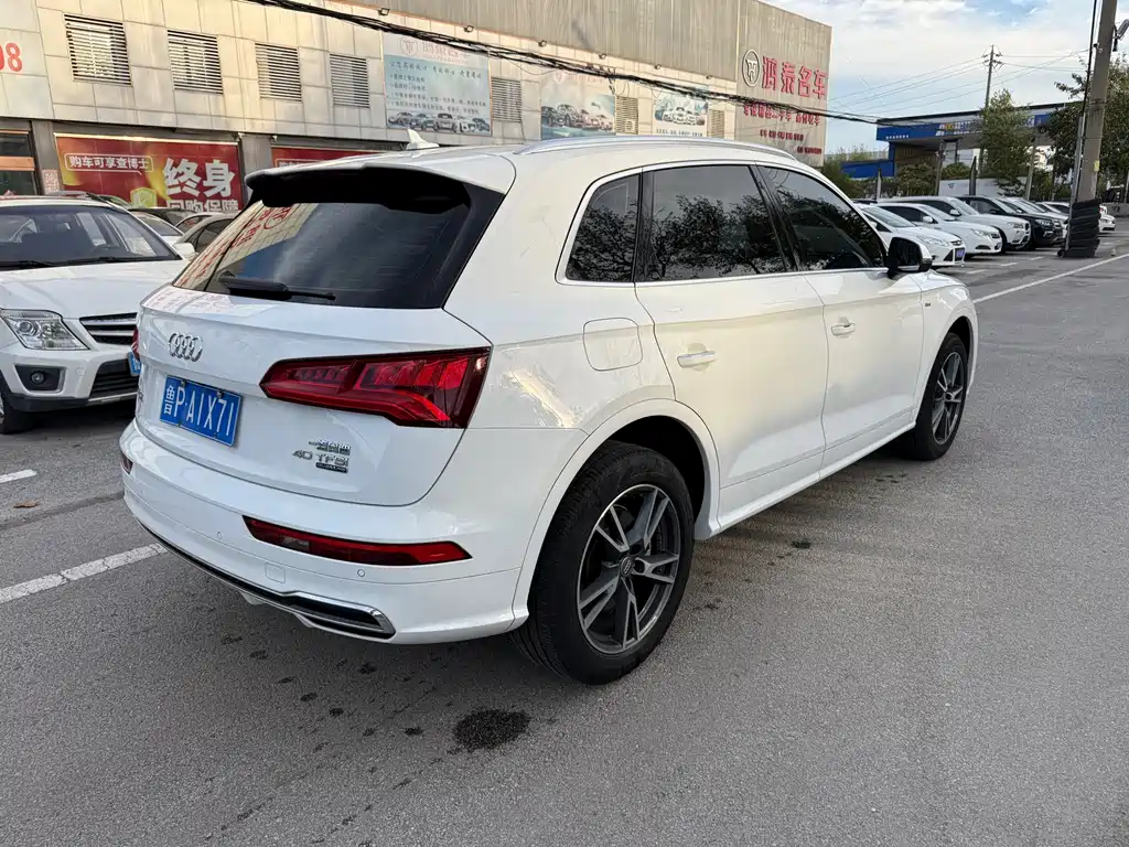 Audi Q5L — миниатюра 4