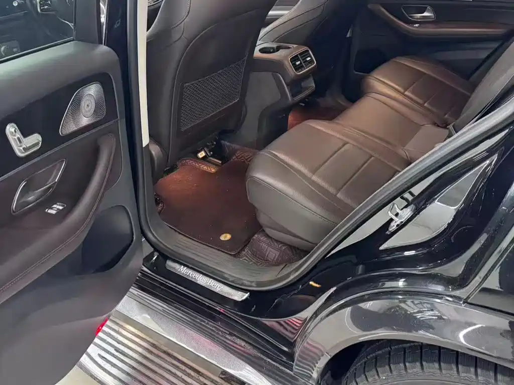 Mercedes-Benz GLE (Import) — миниатюра 5