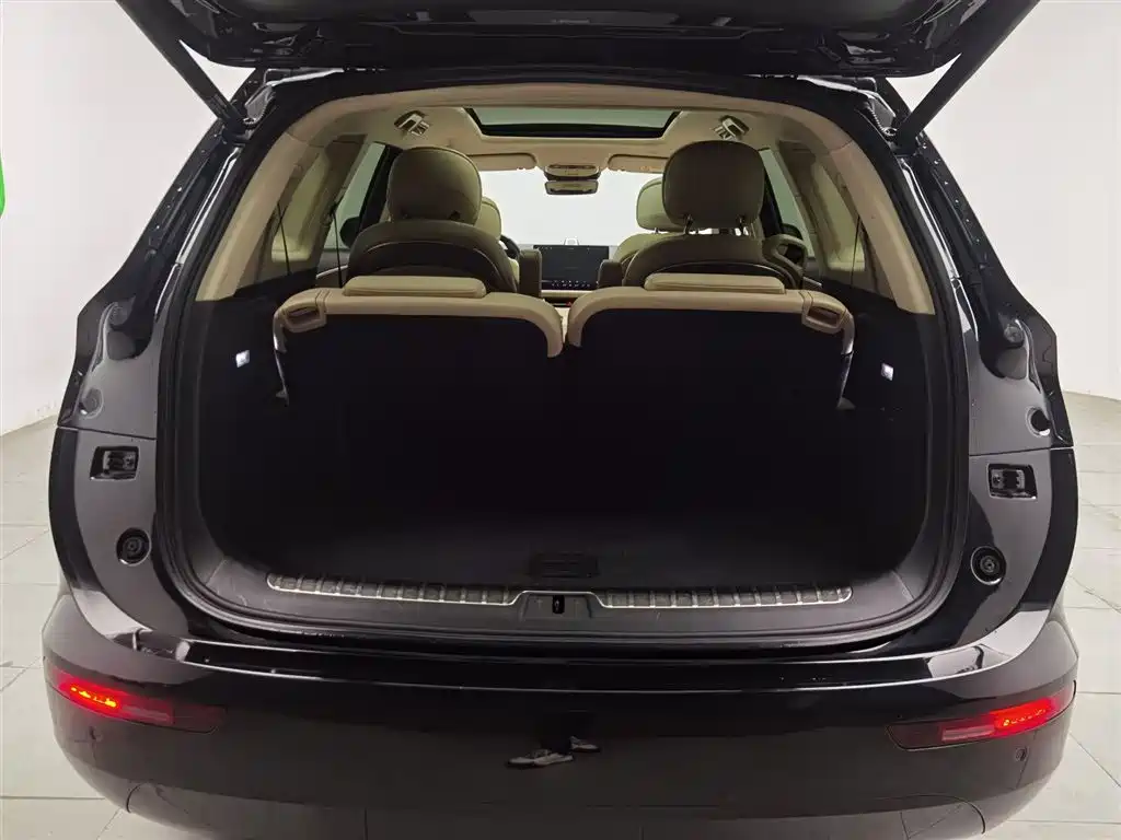 AITO ASK THE WORLD M7