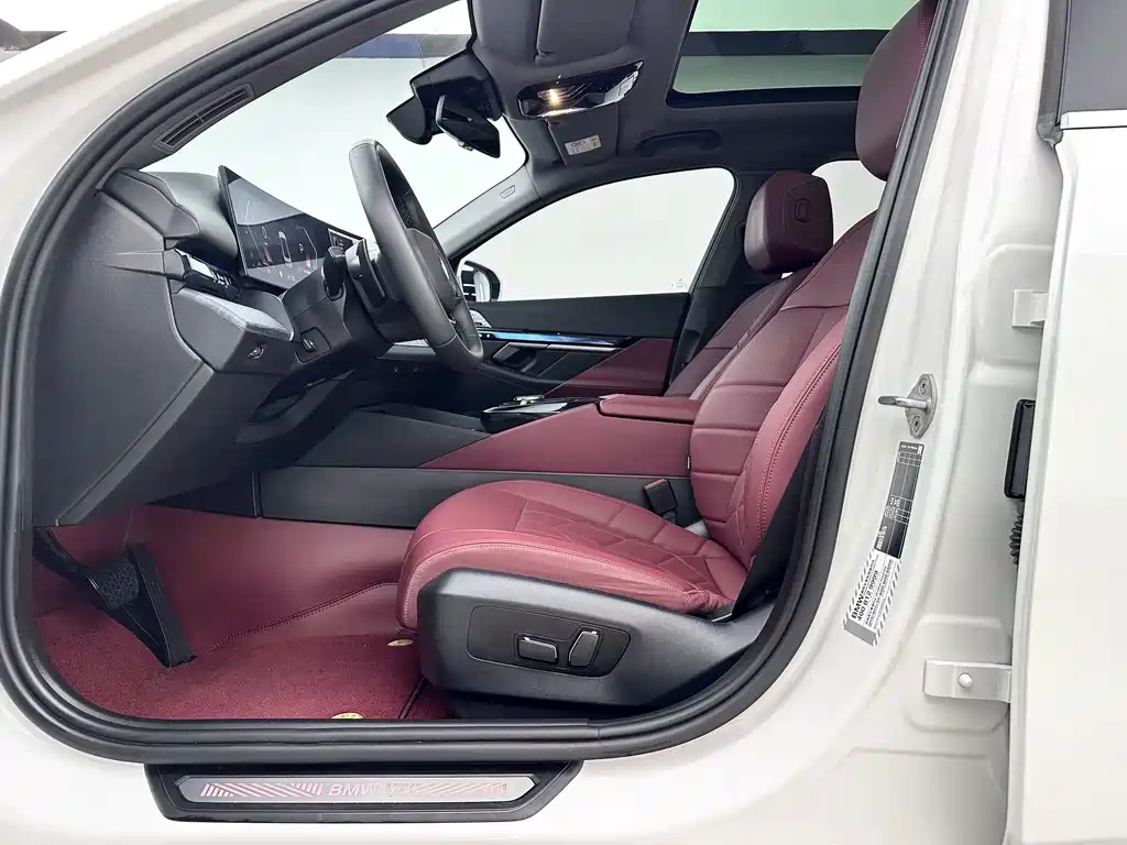 BMW 5 Series — миниатюра 8