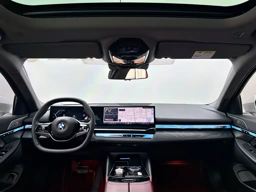 BMW 5 Series — миниатюра 7