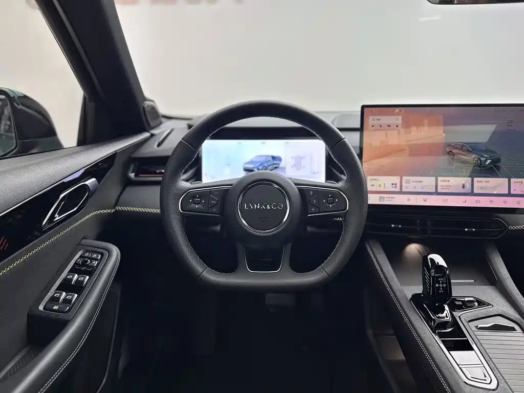 Lynk & Co 03 — миниатюра 14