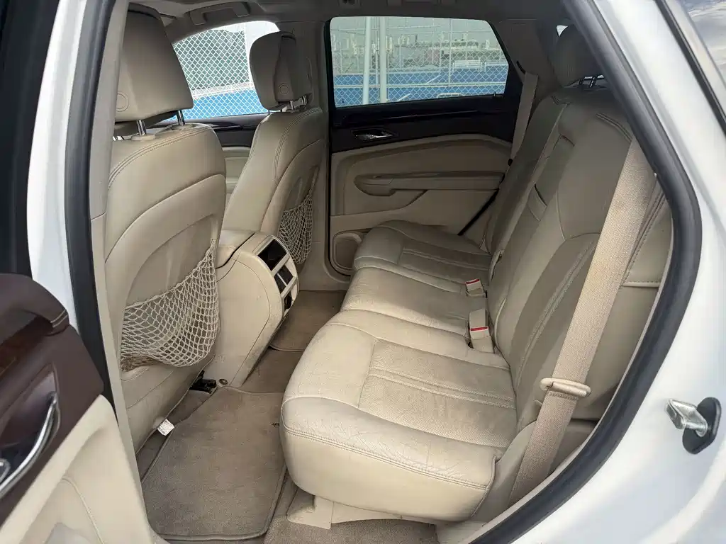 Cadillac SRX — миниатюра 8
