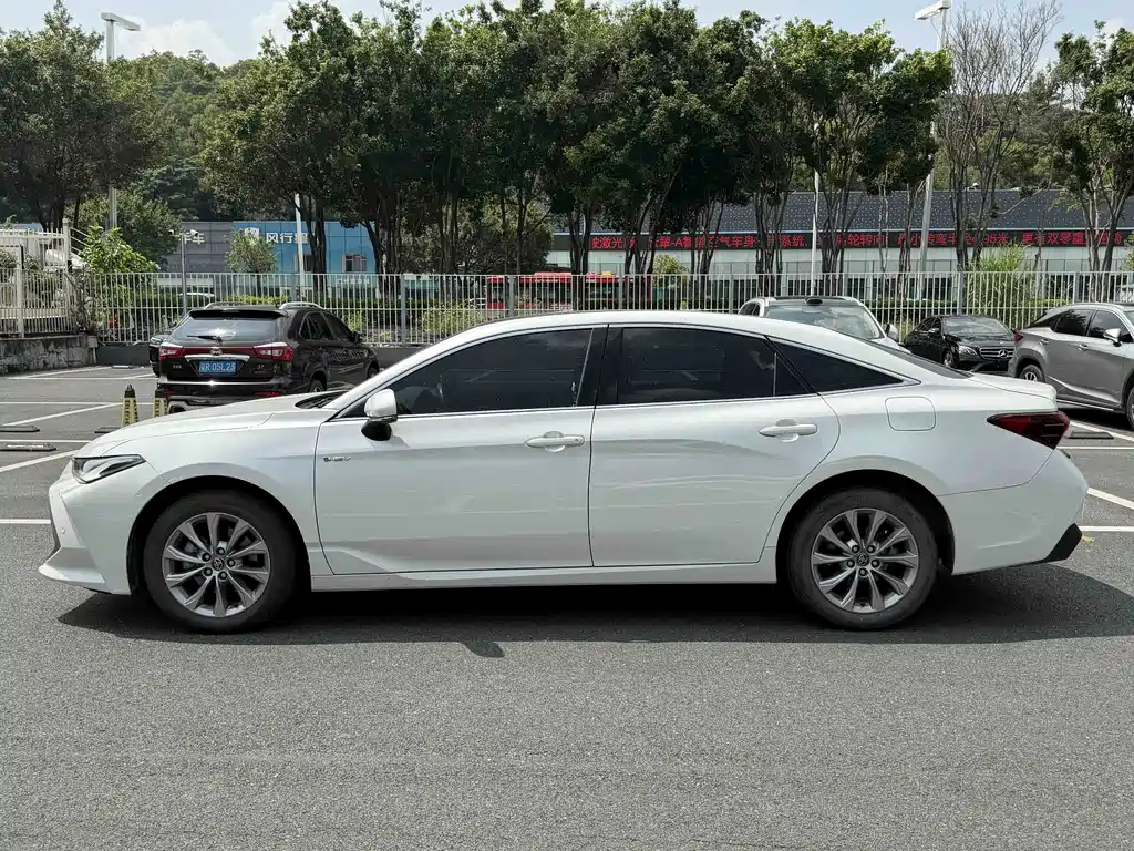 Toyota Avalon — миниатюра 4