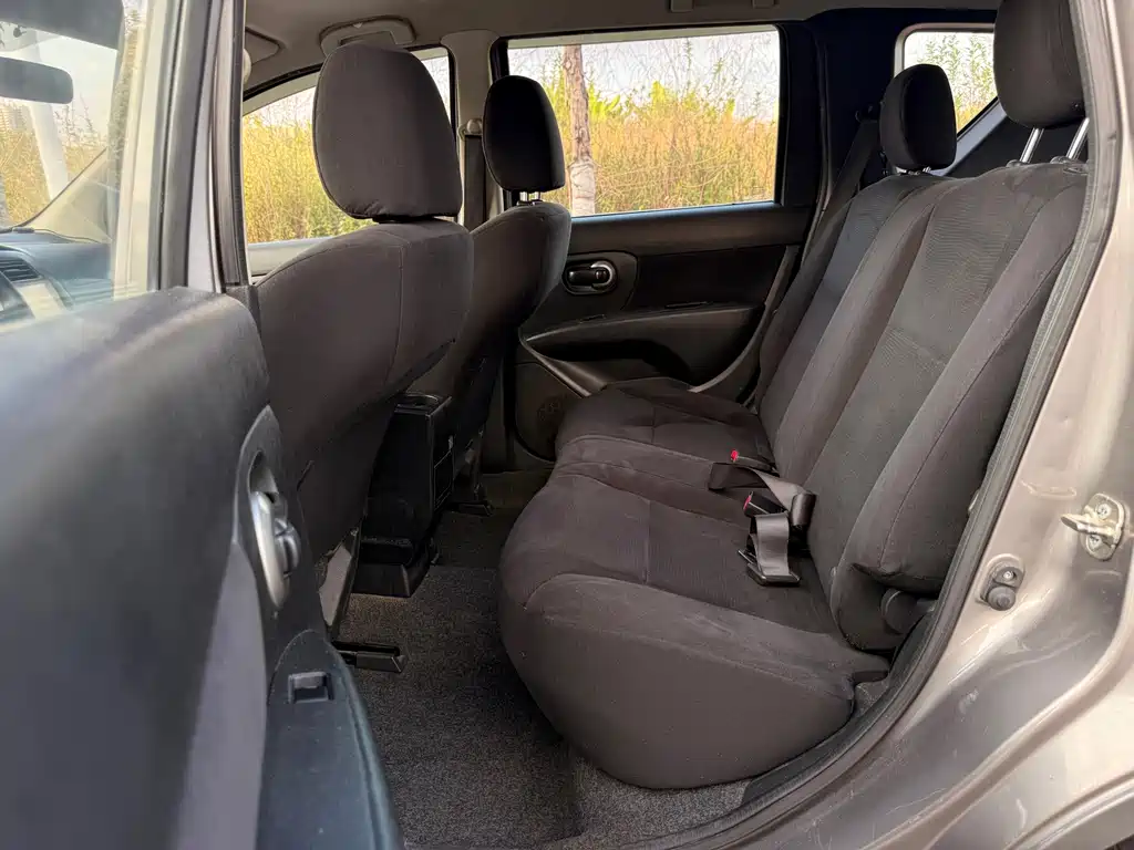 Nissan Livina — миниатюра 17