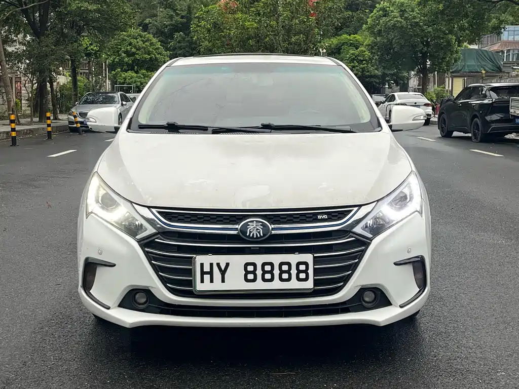 BYD Qin NEV — миниатюра 2