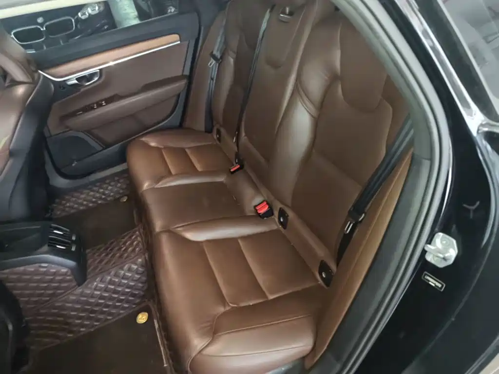 Volvo S90 — миниатюра 17