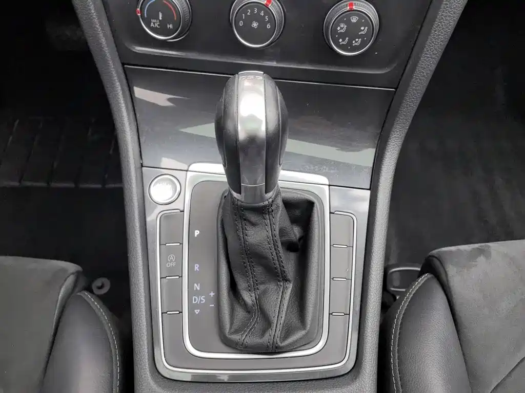 Volkswagen Golf — миниатюра 13