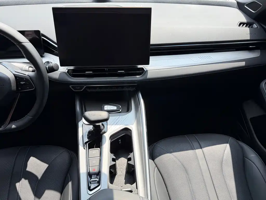 Geely Xingrui — миниатюра 10