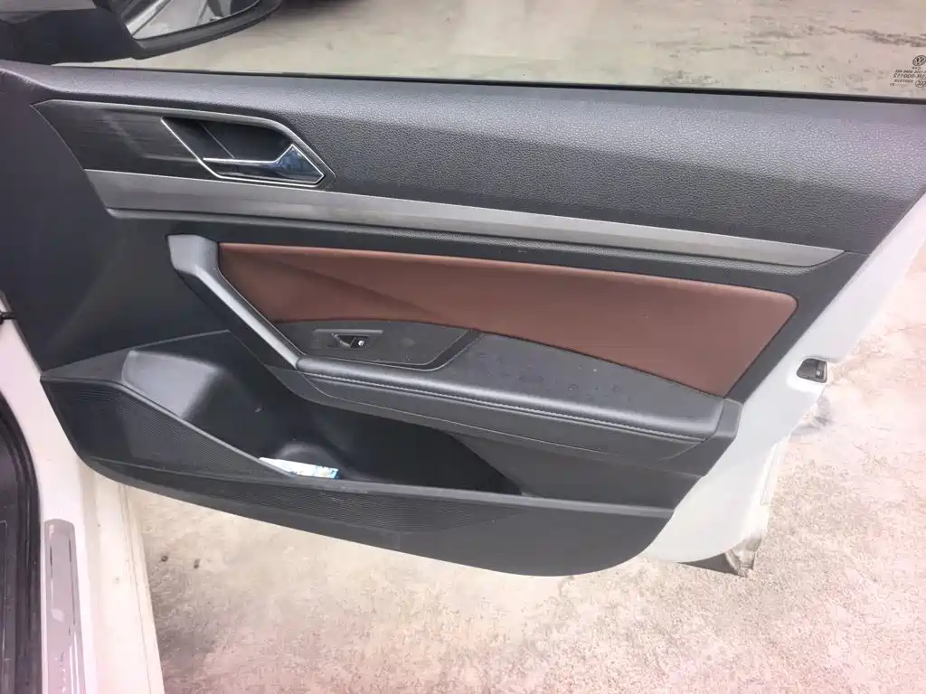 Volkswagen Sagitar — миниатюра 12