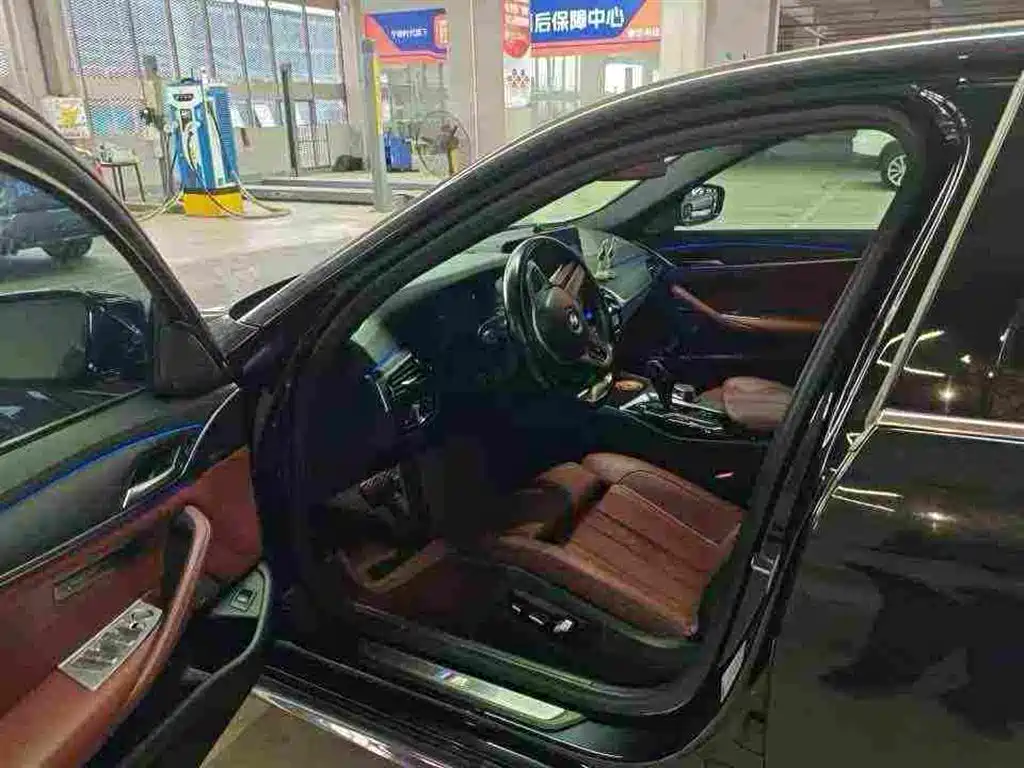 BMW 5 Series (Import) — миниатюра 4