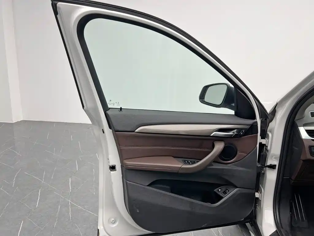 BMW X1 New Energy — миниатюра 11