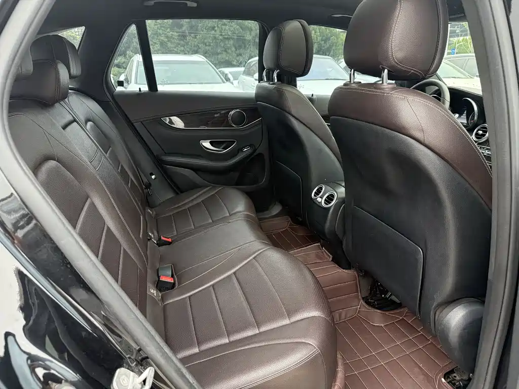 Mercedes-Benz GLC 2018 GLC 260 4MATIC Luxury