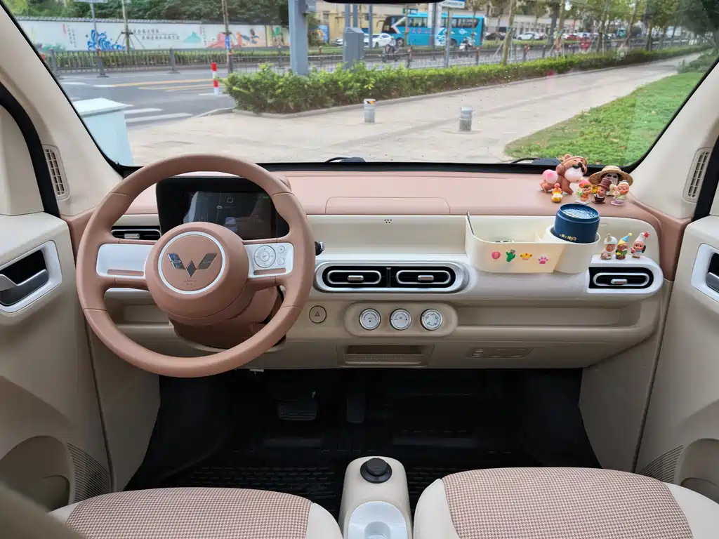 Wuling MINIEV — миниатюра 13