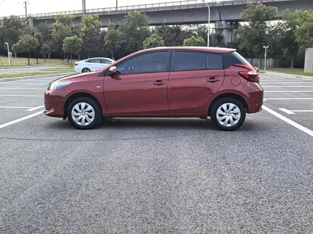 Toyota Vios FS — миниатюра 10